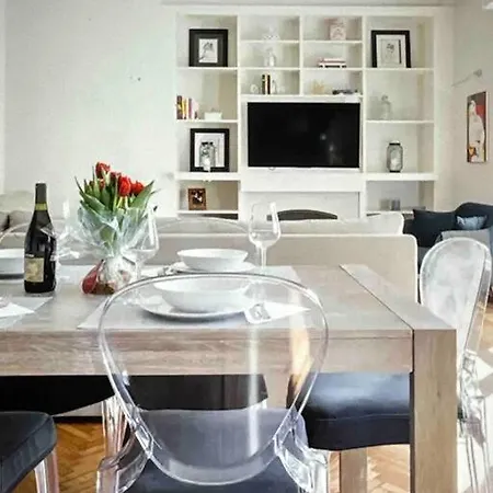 Designer View Terrace In Center Daire Floransa
